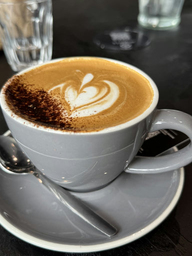 Andonis Cafe & Bar, Pallara