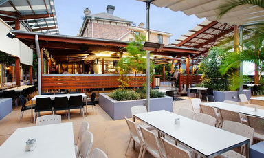 Breakfast Creek Hotel