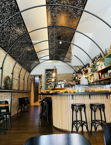 C'est Bon Restaurant & Le Bon Bar