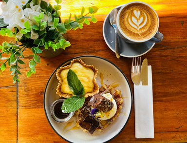 FERNY'S Cafe & Espresso Bar
