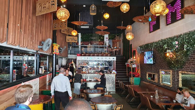 Fullmoon Bar & Restaurant