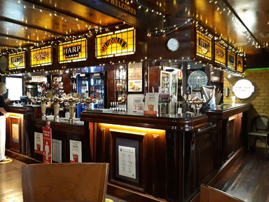 Gilhooleys