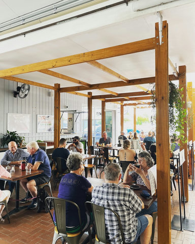 Green Field Café