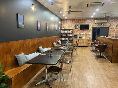 Leisas Cafe