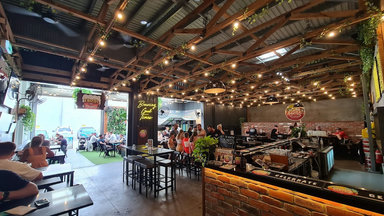 Monte Lupo Cafe