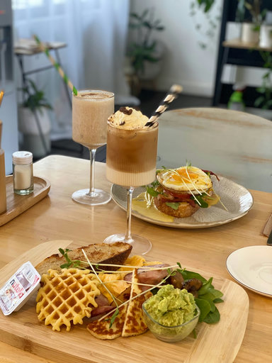 Newport's Cafe