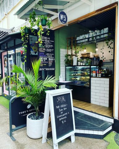 No.5 Cafe