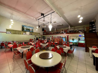 Que Huong Restaurant
