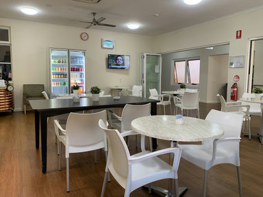 Regis Sandgate - Cafe & Clubroom