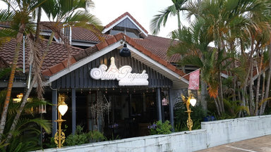 Siam Pagoda Thai Garden Restaurant