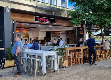 Som Saa Wok & Grill