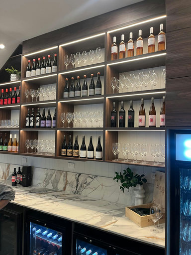 Stickybeak Wine Bar
