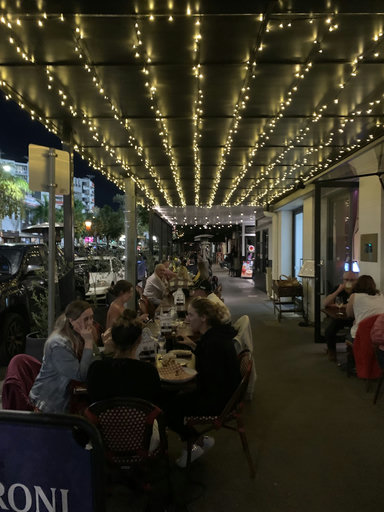The One Mile Woolloongabba (Sports Bar & Restaurant)